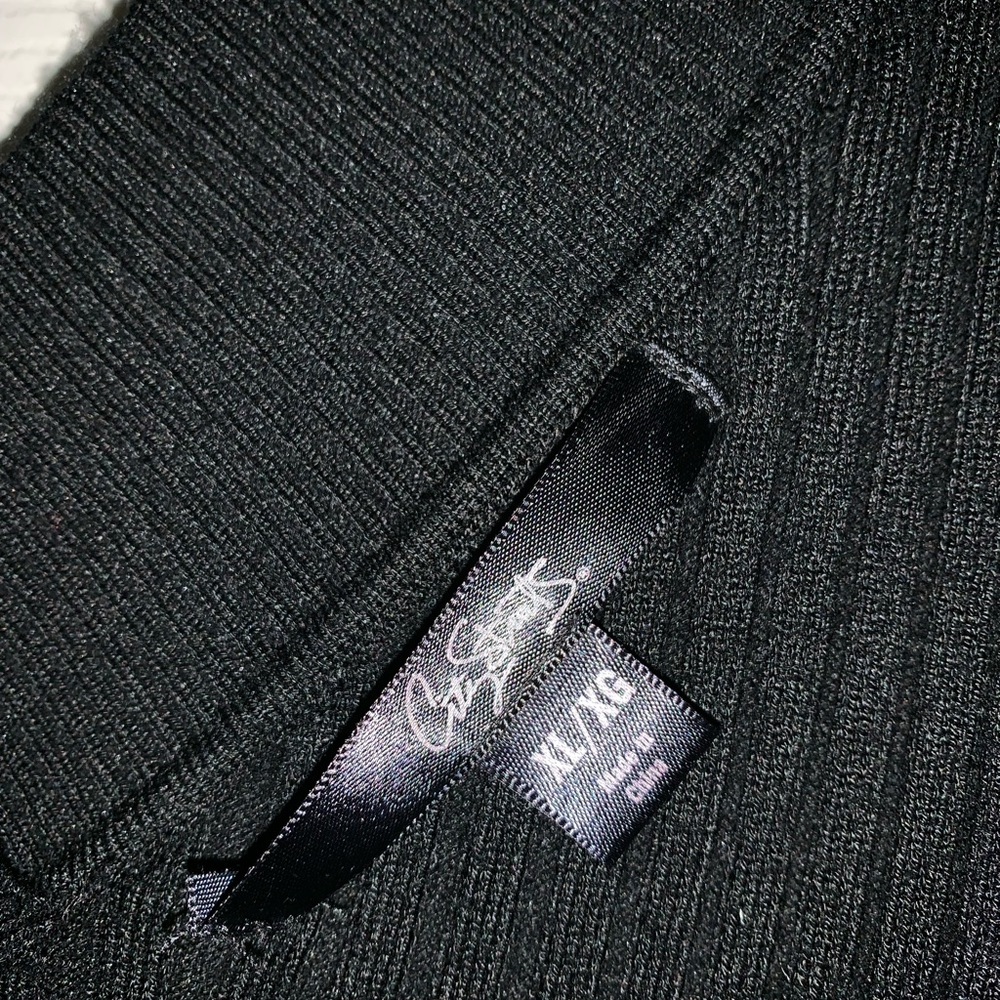 Sweater in good condition.
